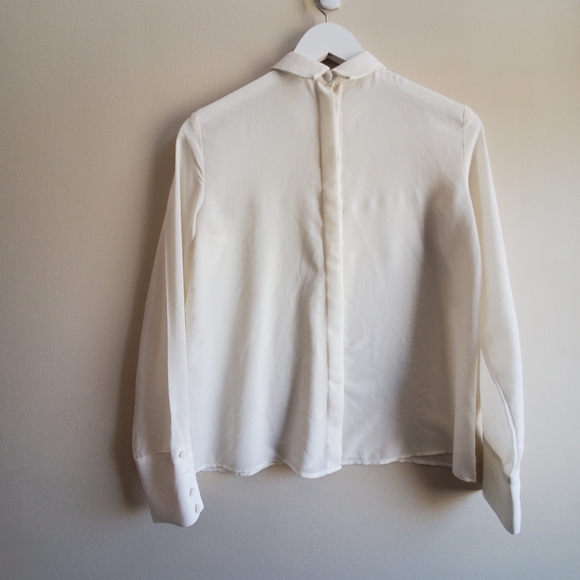 Zara white blouse with collar, embellishment with gems, XS Size, keyhole front - Picture 2 of 7